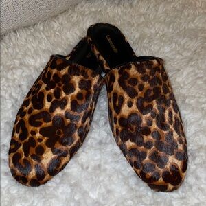 NEW Larroude Flats Leopard Fur GORGEOUS Larroude Mules Women sz 9 RARE Style
